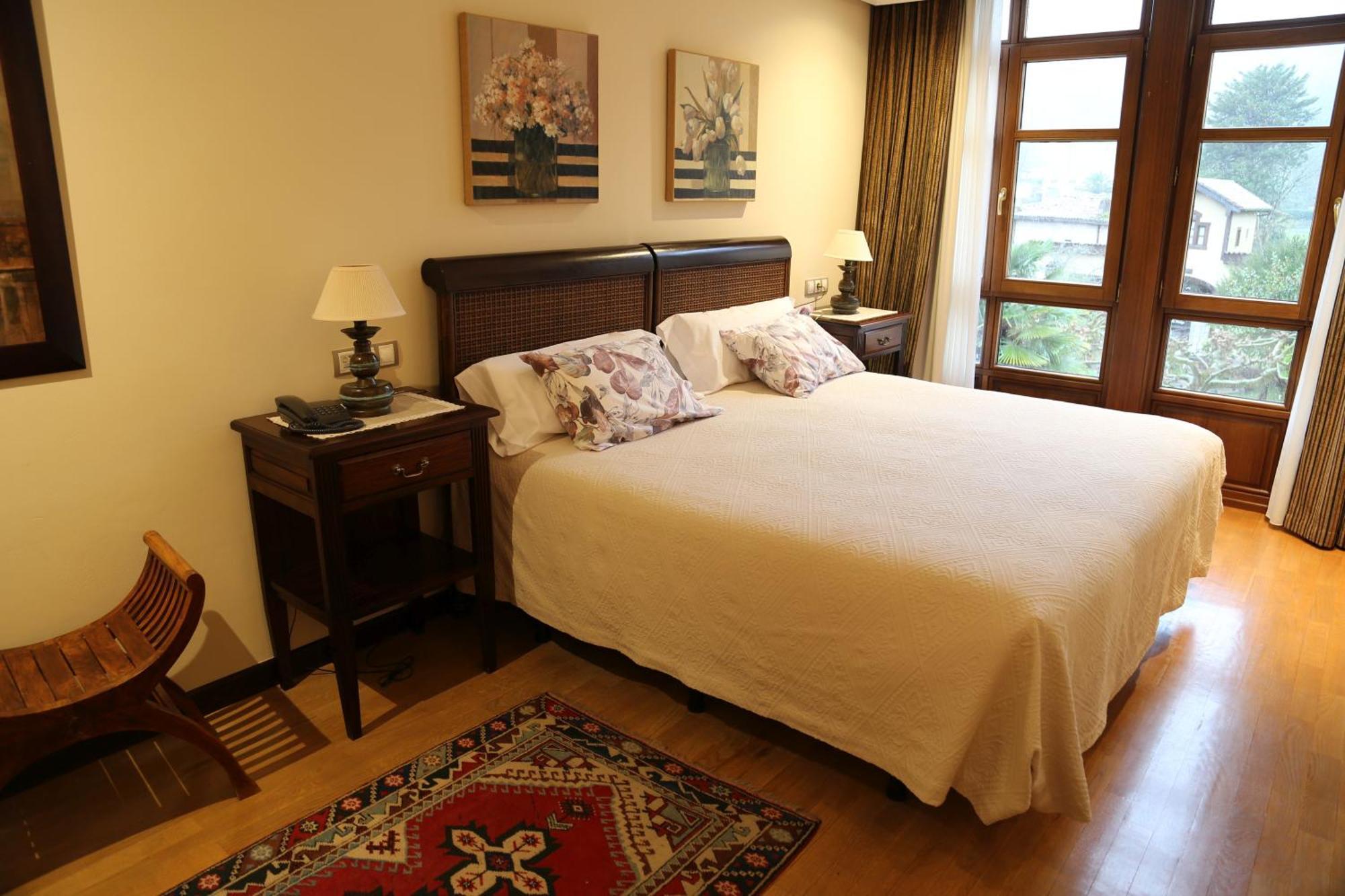 Apartamentos La Pontiga *** Infiesto Rum bild